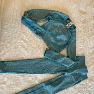 Flex Sports Long Sleeve Crop Top (Blue)